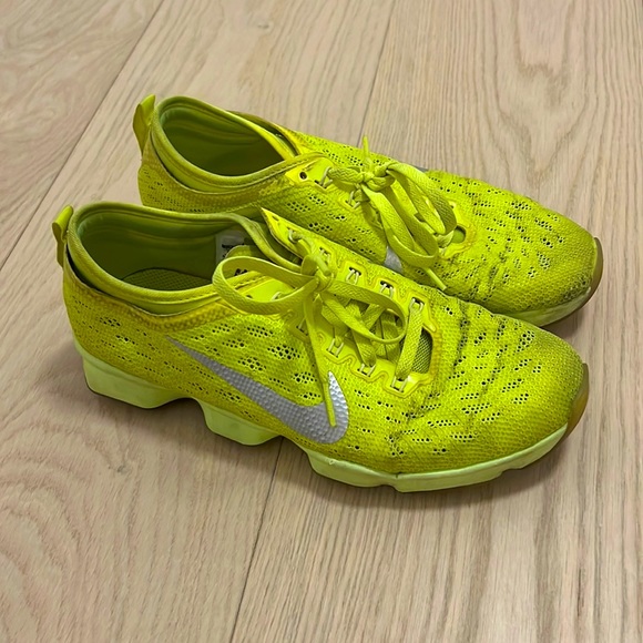 Nike Zoom Fly Agility Neon Yellow Running Sneakers 6.5 - Picture 2 of 5
